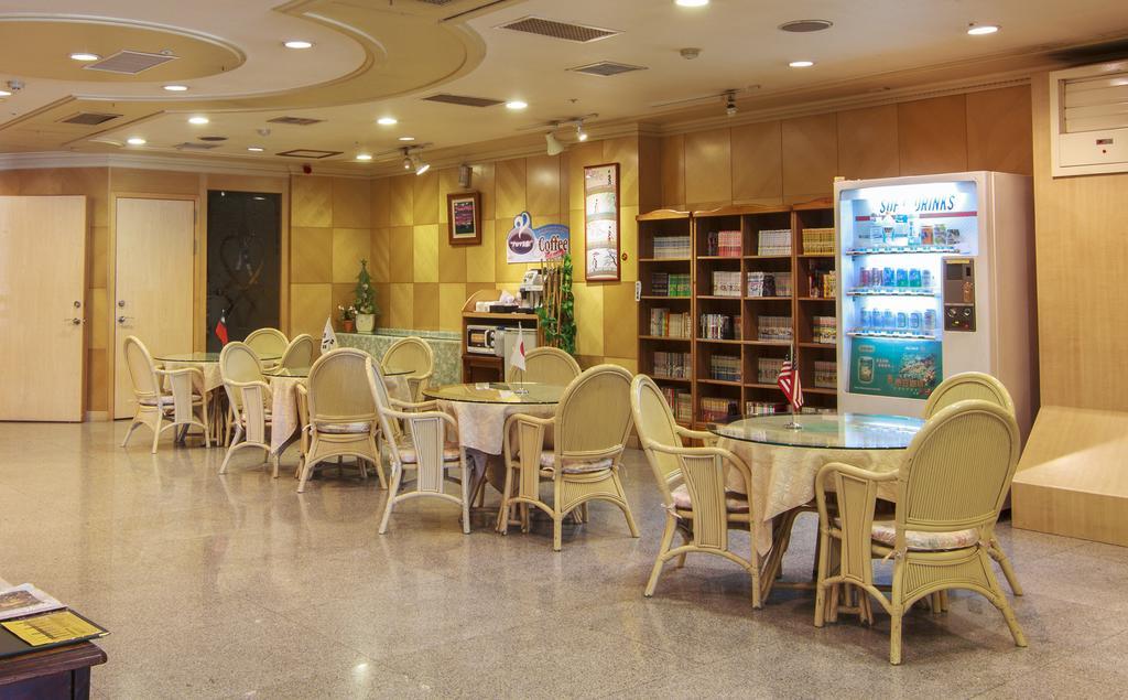 Hwa Du Hotel Tainan Esterno foto