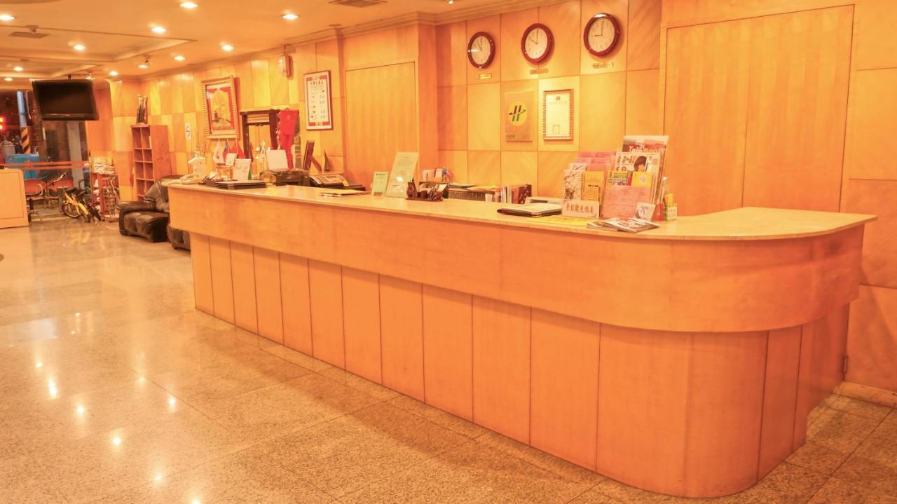 Hwa Du Hotel Tainan Esterno foto