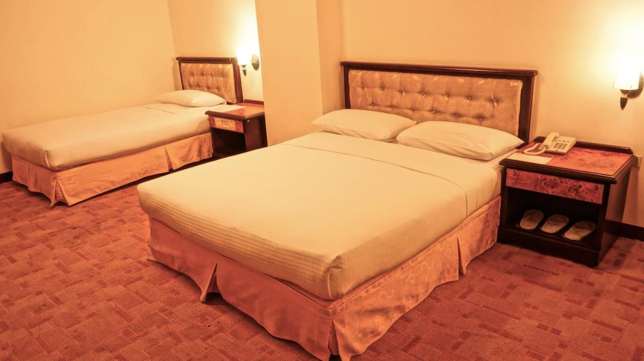 Hwa Du Hotel Tainan Esterno foto
