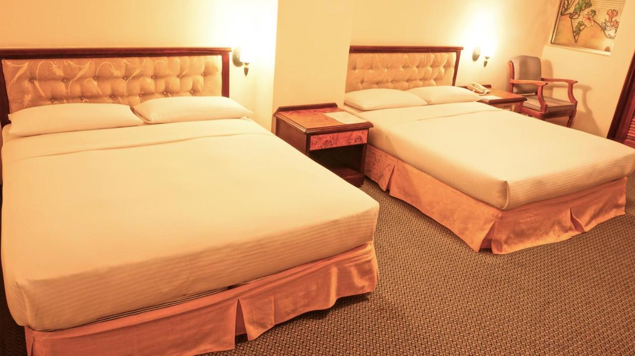 Hwa Du Hotel Tainan Esterno foto