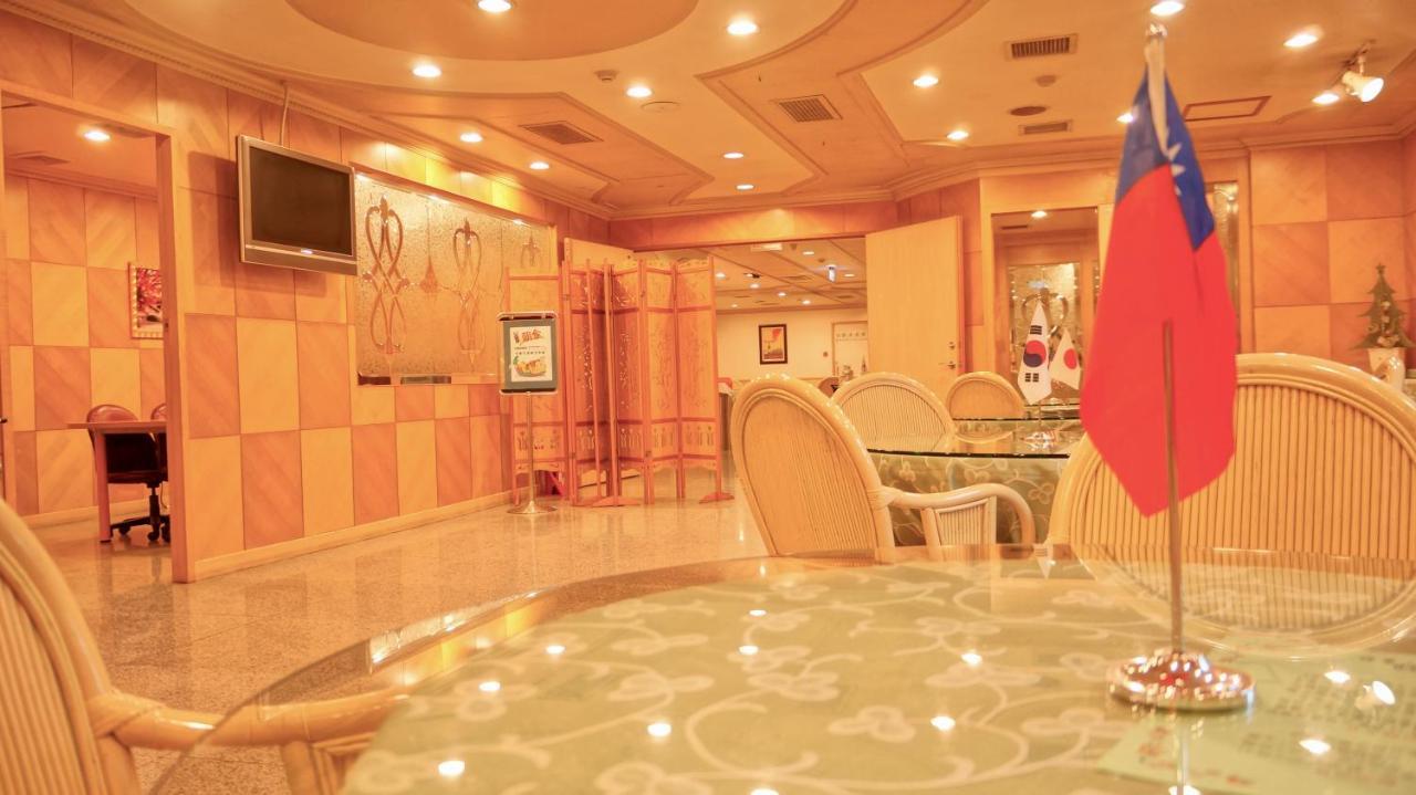 Hwa Du Hotel Tainan Esterno foto