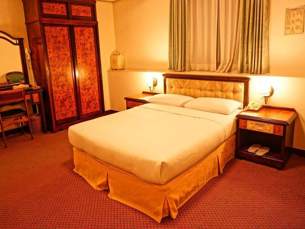 Hwa Du Hotel Tainan Esterno foto