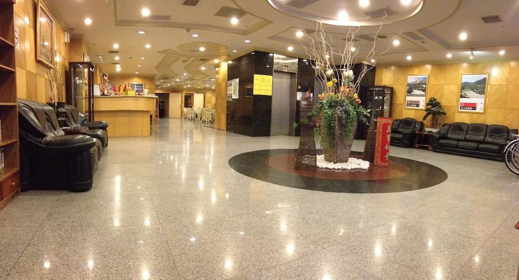 Hwa Du Hotel Tainan Esterno foto